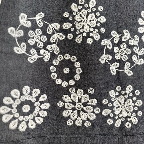 Ann Taylor Women Sz: 4 Embroidered Skirt Dark Gray A-Line Lined Floral. - Picture 9 of 14